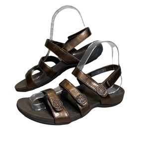 Vionic 44 Cathy Bronze Triple Strap Velcro Sandal Women’s Size 6